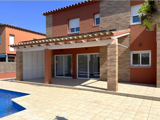 Luxury home in Sant Pere Pescador, Province of Girona