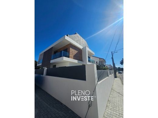 Villa multifamiliale à Seixal, Distrito de Setúbal