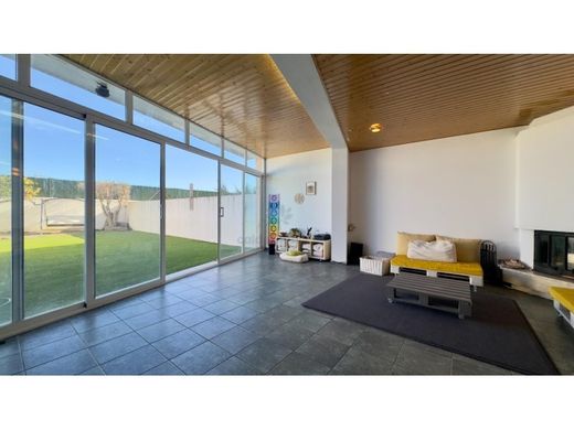 Yarɪ müstakil ev Polinyà, Província de Barcelona