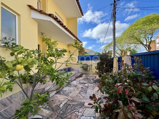 Luxury home in Cascais, Lisbon