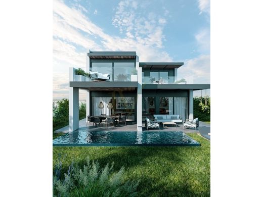 Villa in Estepona, Malaga