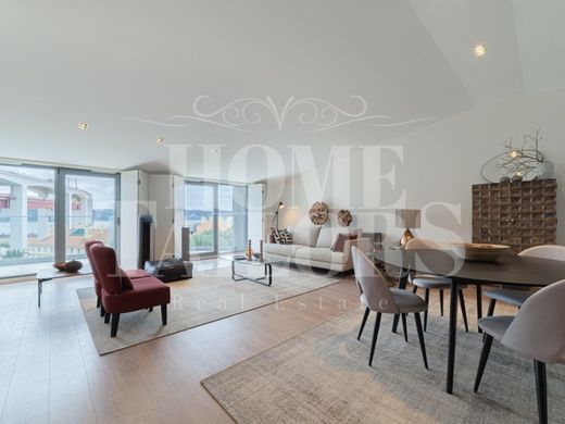 Apartment / Etagenwohnung in Lissabon, Lisbon