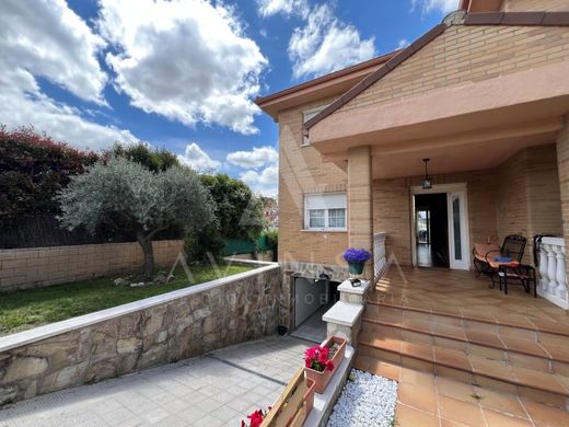 Luxury home in El Casar de Talamanca, Guadalajara