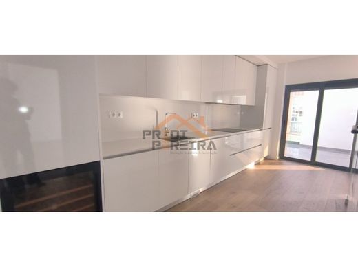 Daire Loures, Distrito de Lisboa