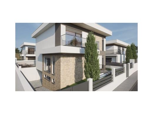 Luksusowy dom w Charneca de Caparica, Almada