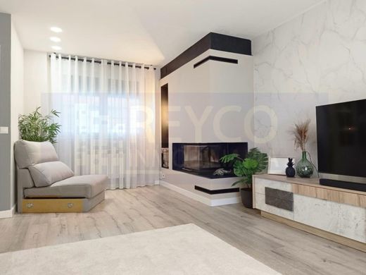 Twee-onder-een-kapwoning in Villamediana de Iregua, Provincia de La Rioja