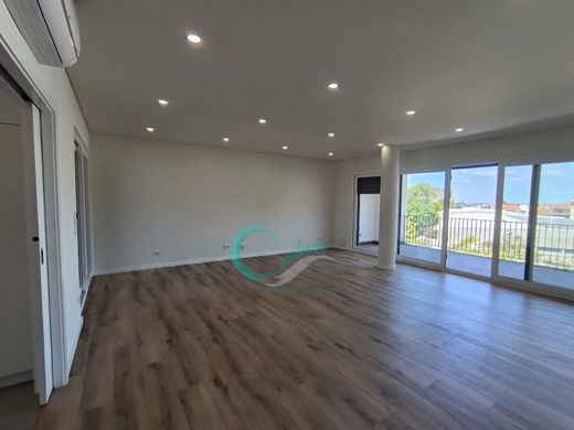 Apartment in Almada, Distrito de Setúbal