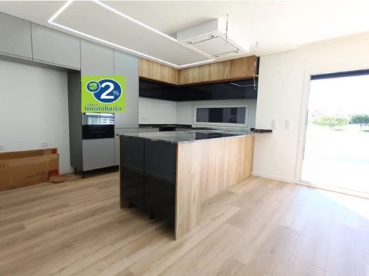 Luxus-Haus in Charneca de Caparica, Almada