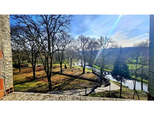 Kamienica w Montalegre, Distrito de Vila Real