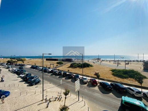 ‏דירה ב  Almada, Distrito de Setúbal