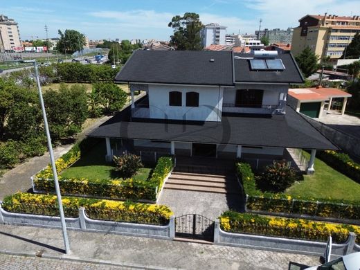 Detached House in Vila Nova de Gaia, Distrito do Porto