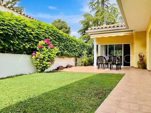 Luxe woning in Sant Pere de Ribes, Província de Barcelona