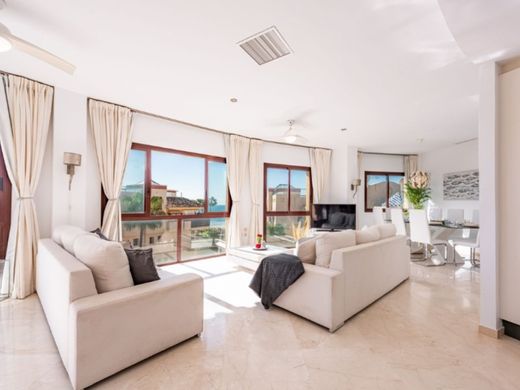 Apartment / Etagenwohnung in Estepona, Málaga