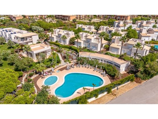 Semidetached House in Lagoa, Distrito de Faro