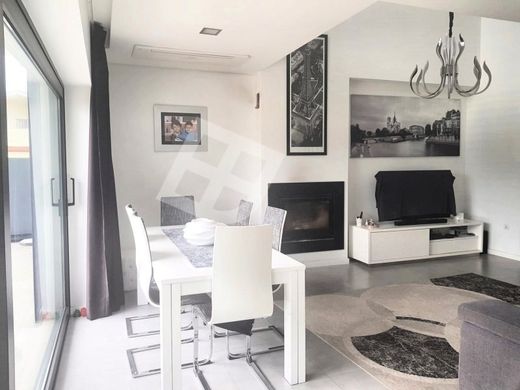 منزل ﻓﻲ Ílhavo, Distrito de Aveiro