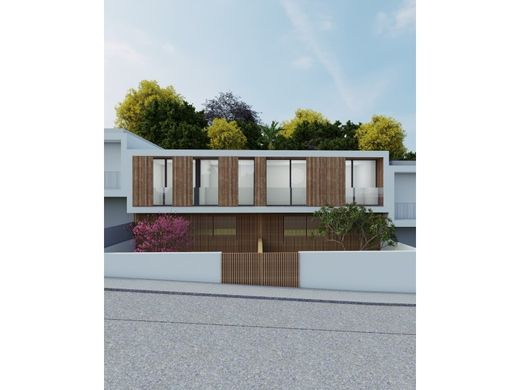 أرض ﻓﻲ Gondomar, Distrito do Porto