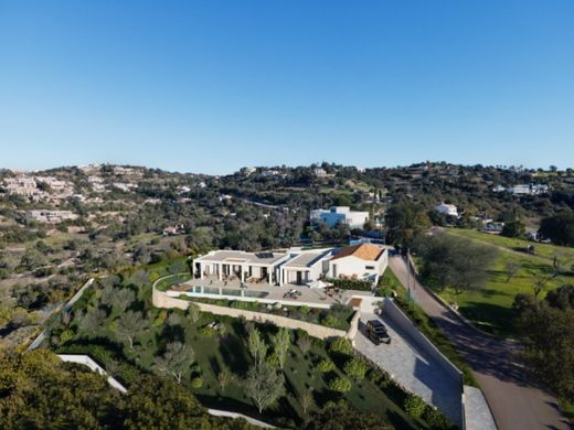 ﻓﻴﻼ ﻓﻲ لولي, Loulé