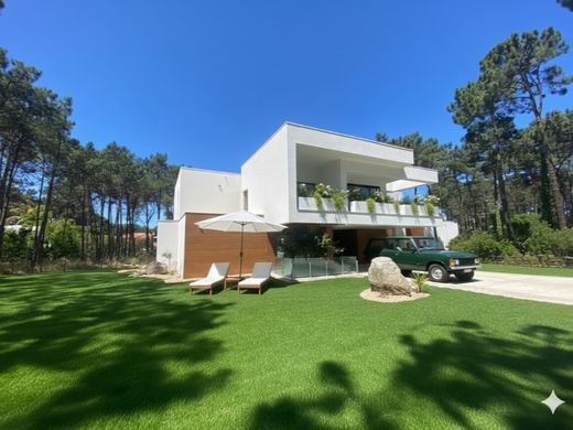 Villa a Charneca de Caparica, Almada