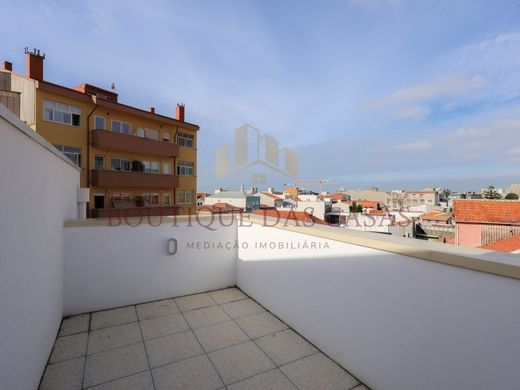 Apartment / Etagenwohnung in Matosinhos, Distrito do Porto
