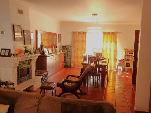 Semidetached House in Moita, Distrito de Setúbal