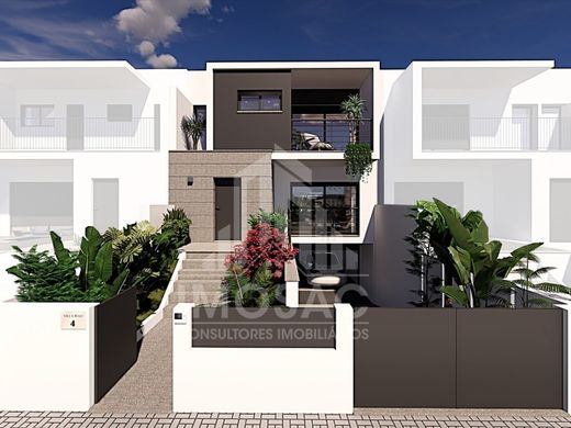 Villa Plurifamiliare a Cascais, Lisbona