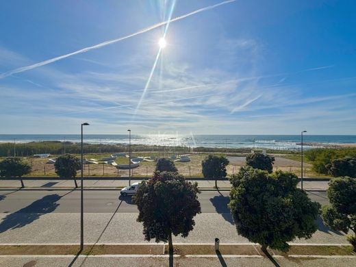 Apartment / Etagenwohnung in Vila Nova de Gaia, Distrito do Porto
