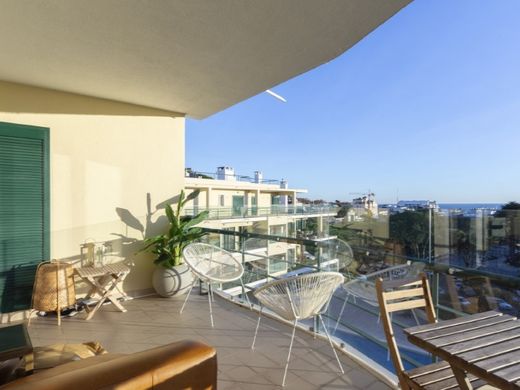 Apartment / Etagenwohnung in Cascais e Estoril, Cascais