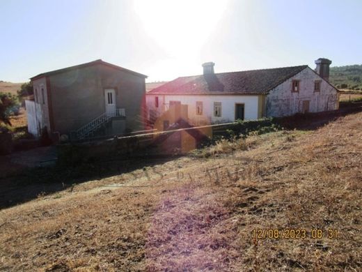 Marvão, Distrito de Portalegreの土地