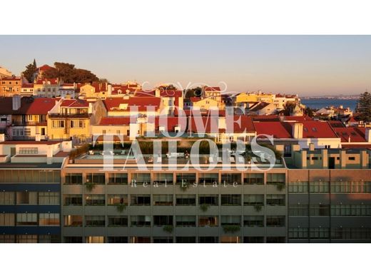 Apartment / Etagenwohnung in Estrela, Lisbon