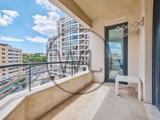 Piso / Apartamento en Campolide, Lisboa