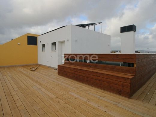 Loures, Distrito de Lisboaのアパートメント