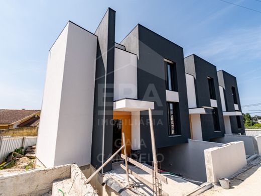 فيلا شبه مستقلة ﻓﻲ فيلا نوا دغايا
, Vila Nova de Gaia