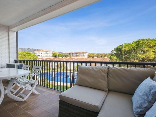 Apartment / Etagenwohnung in Castell-Platja d'Aro, Provinz Girona