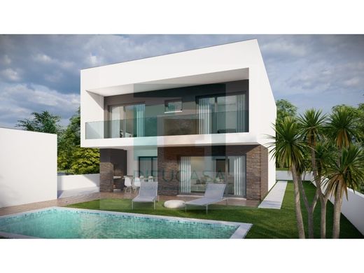 ‏בית חד-משפחתי ב  Seixal, Distrito de Setúbal