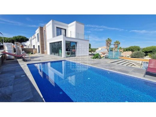 فيلا شبه مستقلة ﻓﻲ Albufeira, Distrito de Faro