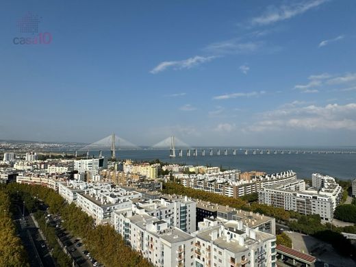 Apartment / Etagenwohnung in Parque das Nações, Lisbon
