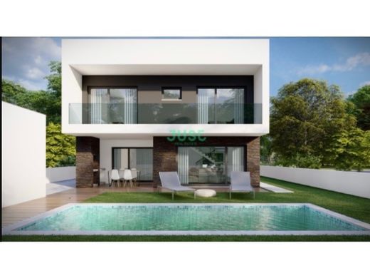 Dom jednorodzinny w Seixal, Distrito de Setúbal