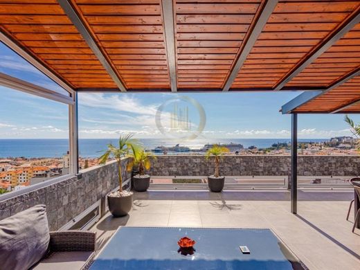 Penthouse in Funchal, Madeira