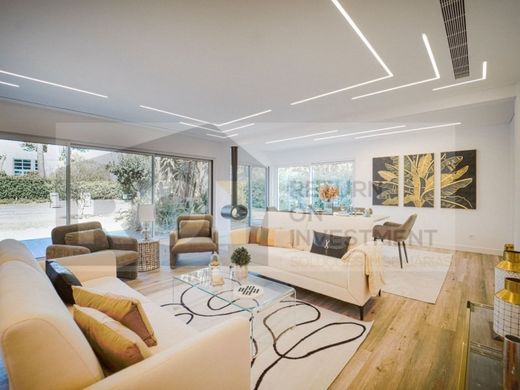 Luksusowy dom w Charneca de Caparica, Almada