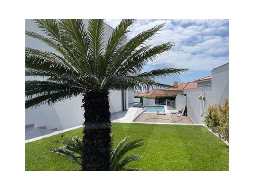 Luxury home in Cascais, Lisbon