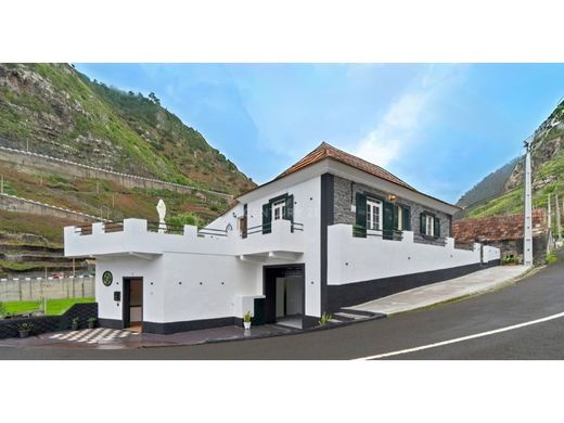 Porto Moniz, Madeiraの一戸建て住宅