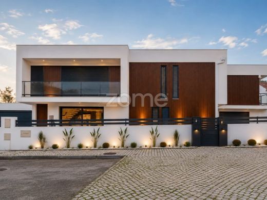 Luxury home in Almada, Distrito de Setúbal