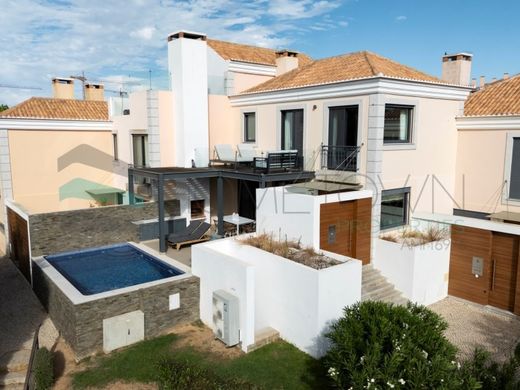 Συγκρότημα ανεξάρτητων κατοικιών σε Loulé, Distrito de Faro