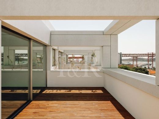 Alcântara, Almadaの高級住宅