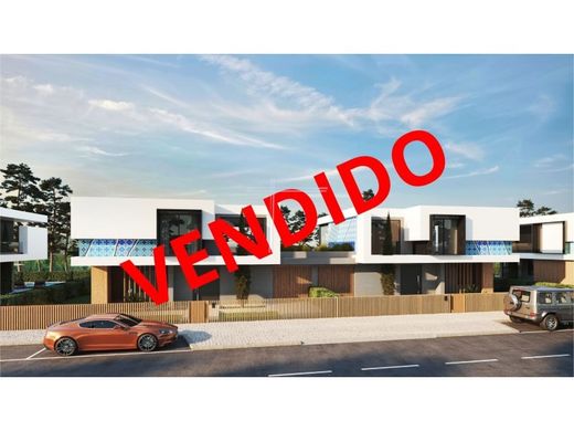 Maison individuelle à Aroeira, Almada