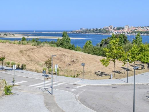Apartment / Etagenwohnung in Vila Nova de Gaia, Distrito do Porto