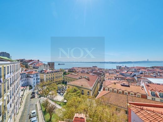 Apartment / Etagenwohnung in Lissabon, Lisbon
