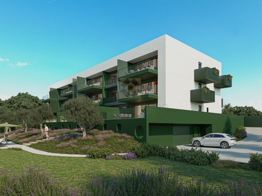 Apartment / Etagenwohnung in Vila Nova de Gaia, Distrito do Porto