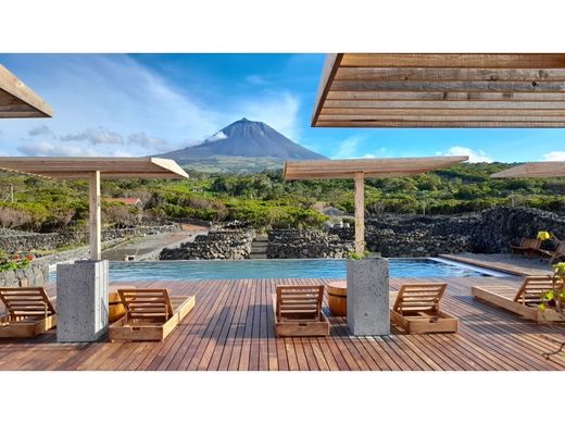 São Roque do Pico, Azoresの高級住宅