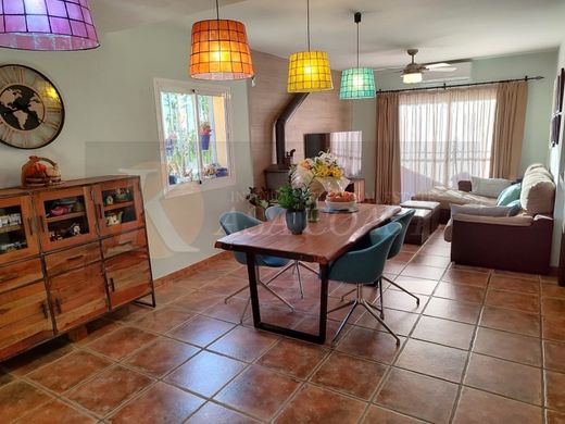 Смежная Вилла, Михас, Provincia de Málaga